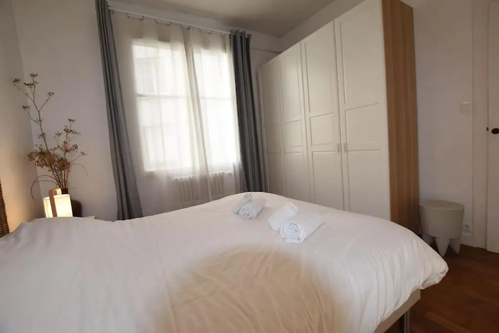 Gite L'Hotel Dieu, 2 Chambres 4 Adultes Rennes Frankrig